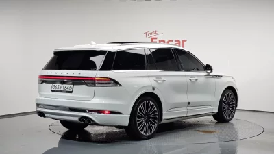 Lincoln AVIATOR