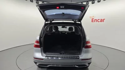 Mercedes-Benz M-class