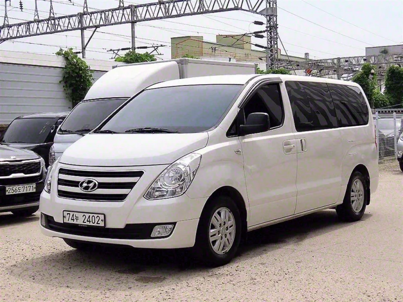 Hyundai Starex