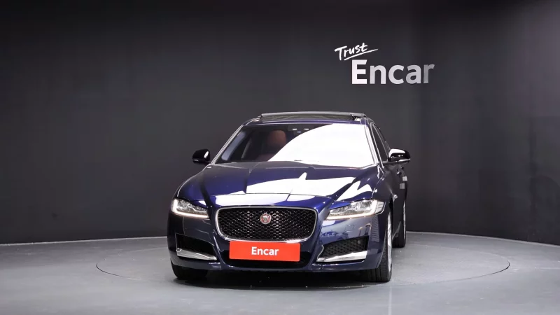Jaguar XF