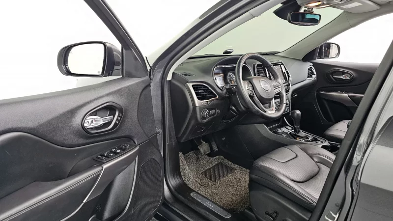 Jeep CHEROKEE