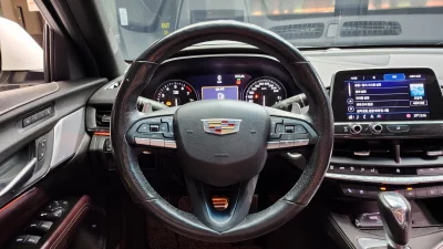 Cadillac CT4