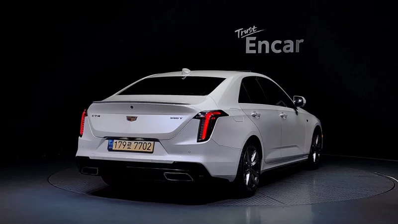 Cadillac CT4