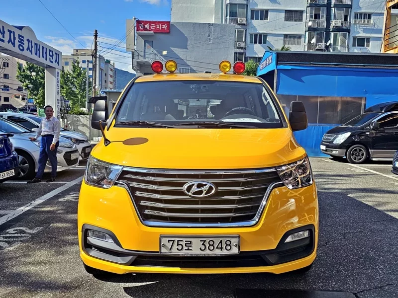 Hyundai Starex