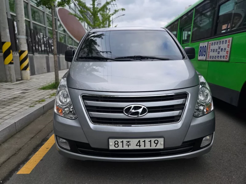 Hyundai Starex