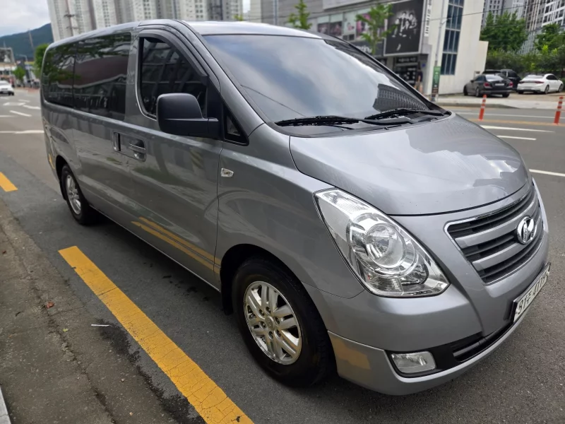 Hyundai Starex