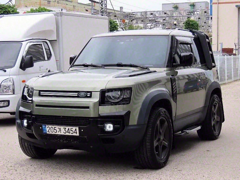 Land Rover DEFENDER