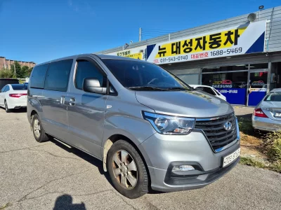 Hyundai Starex