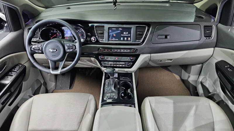 Kia Carnival