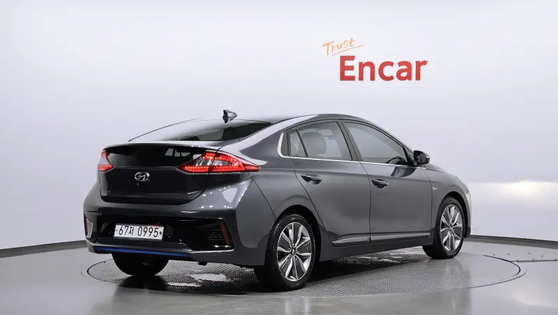 Hyundai Ioniq