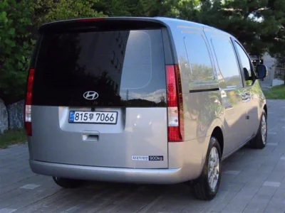 Hyundai Staria