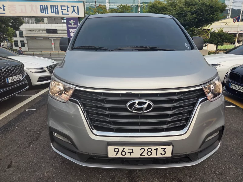 Hyundai Starex