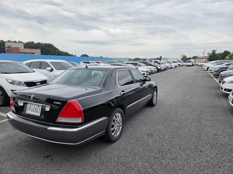 Hyundai Equus