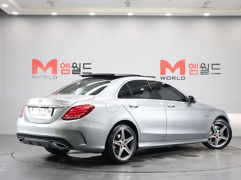 Mercedes-Benz C-Class