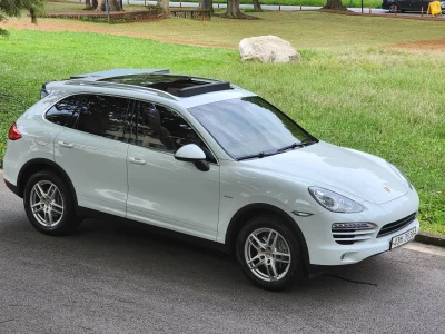 Porsche CAYENNE