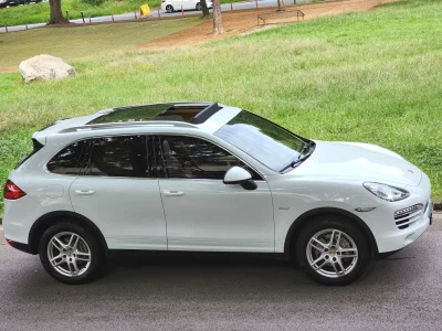 Porsche CAYENNE