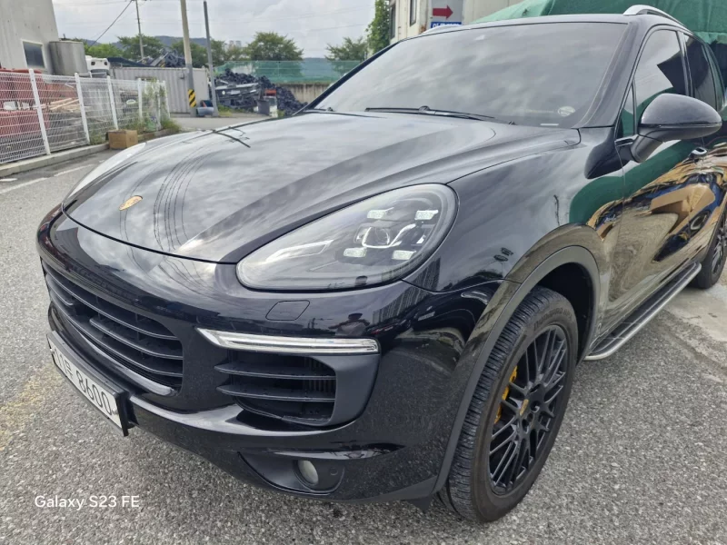 Porsche CAYENNE
