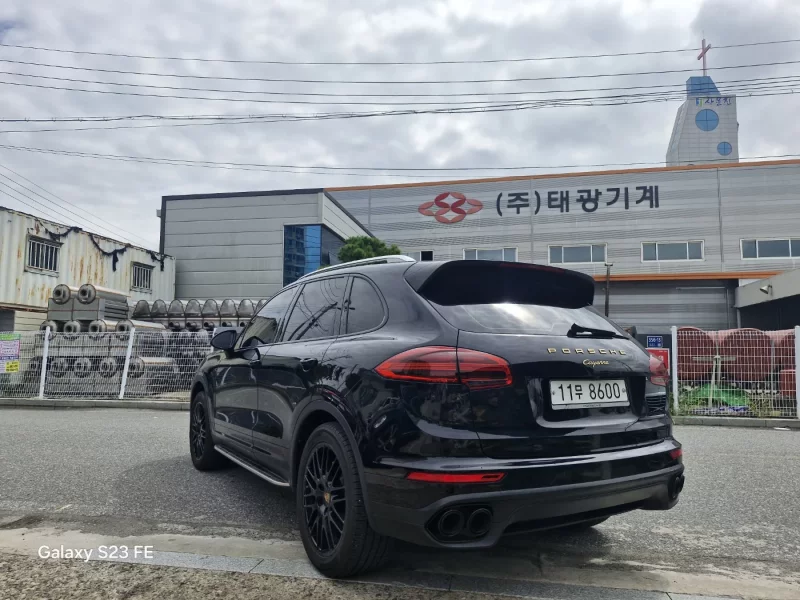 Porsche CAYENNE