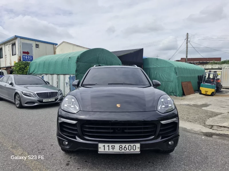 Porsche CAYENNE