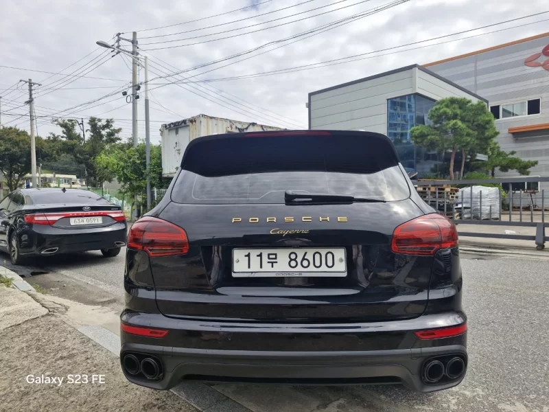 Porsche CAYENNE