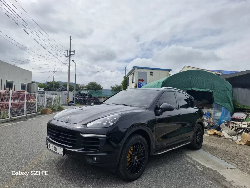 Porsche CAYENNE