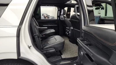 Ford EXPEDITION