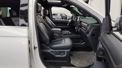 Ford EXPEDITION