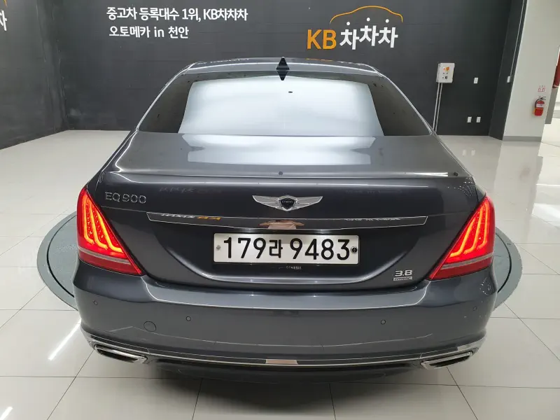 Genesis EQ900