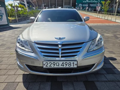 Hyundai Genesis