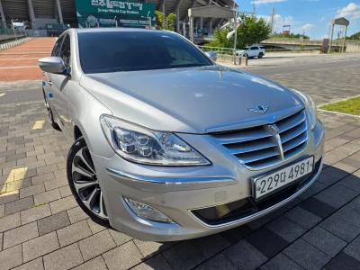 Hyundai Genesis