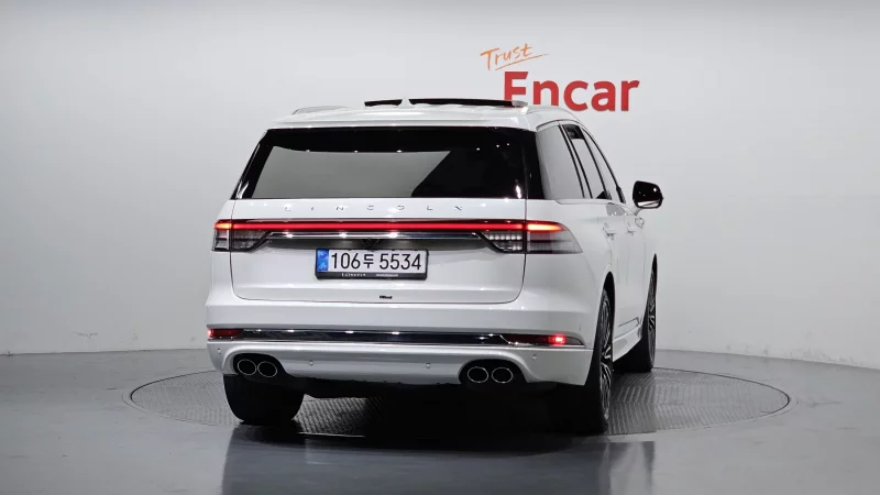 Lincoln AVIATOR