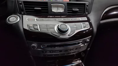 Infiniti M