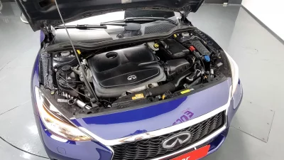Infiniti Q30