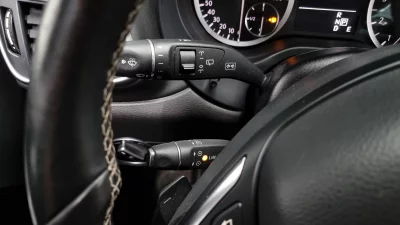Infiniti Q30
