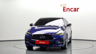 Infiniti Q30