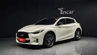 Infiniti Q30