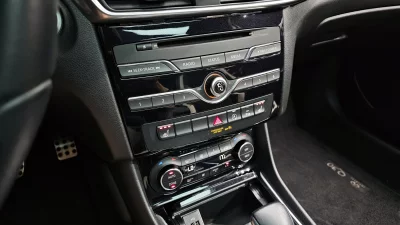 Infiniti Q30