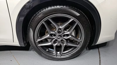 Infiniti Q30