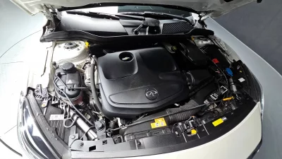 Infiniti Q30