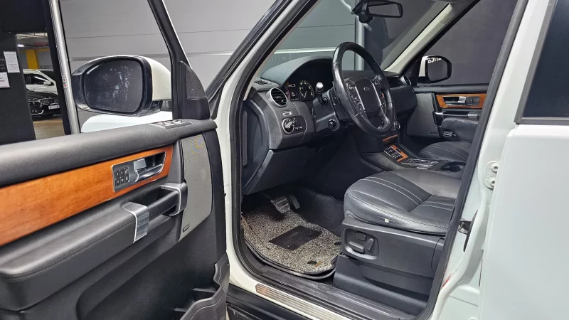 Land Rover DISCOVERY