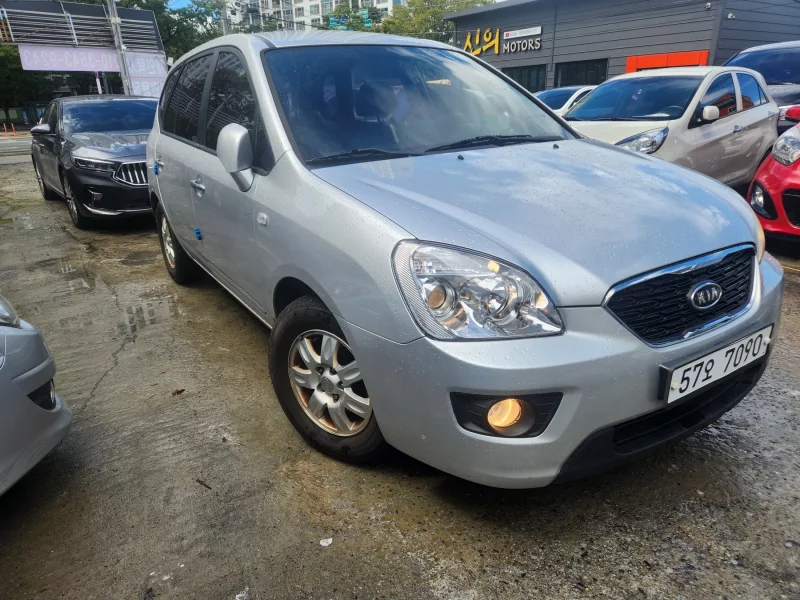 Kia Carens