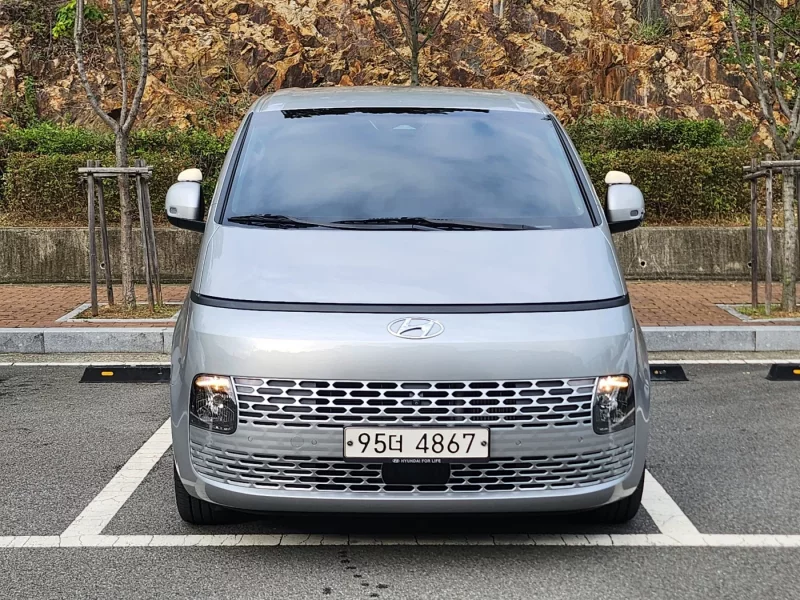 Hyundai Staria