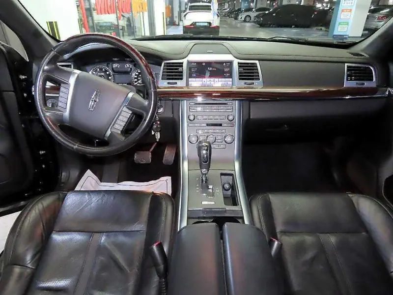 Lincoln MKS