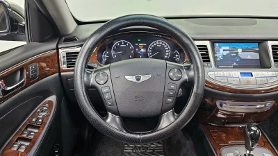 Hyundai Genesis