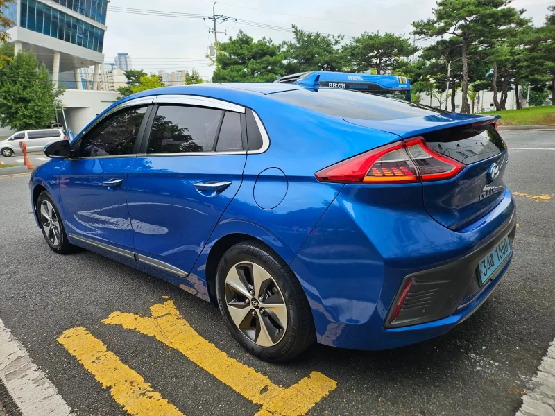 Hyundai Ioniq