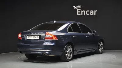 Volvo S80