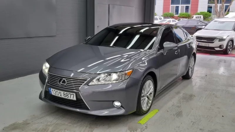 Lexus ES