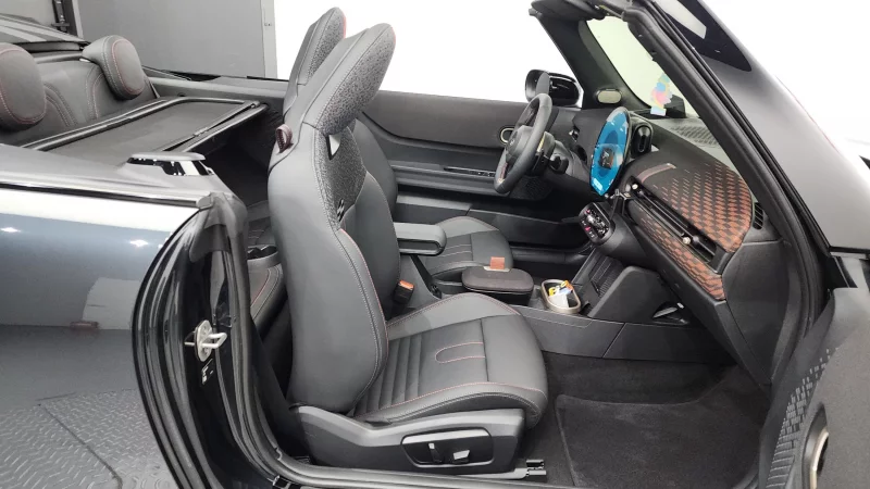 MINI Cooper Convertible