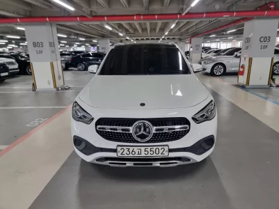 Mercedes-Benz GLA-Class