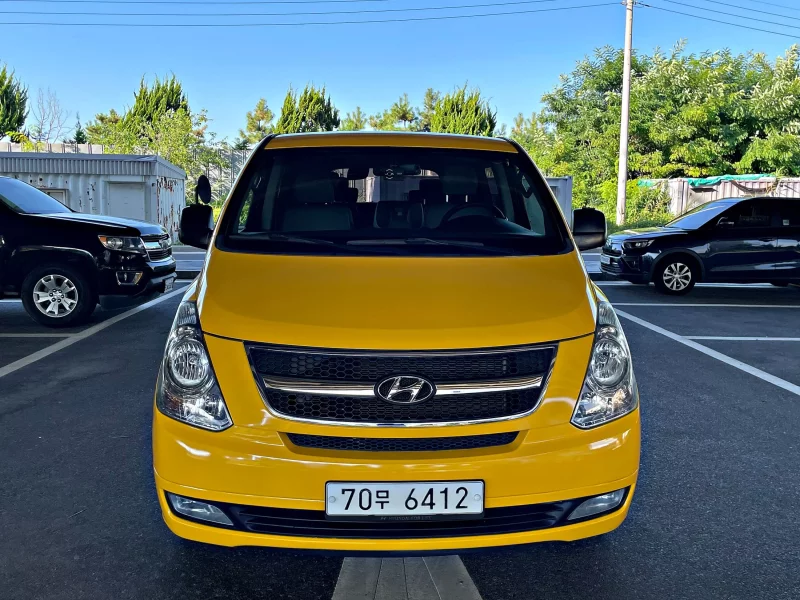 Hyundai Starex